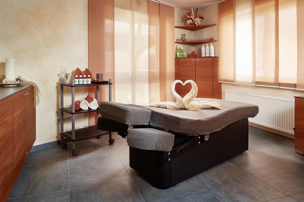 קוהטאי Hotel Konradin מראה חיצוני תמונה